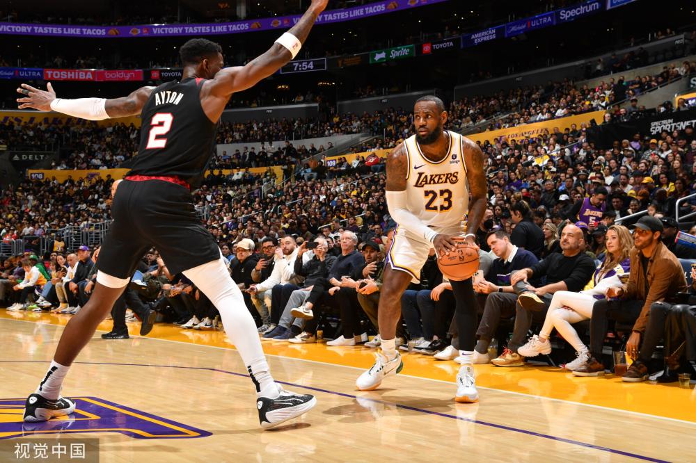 的非凡表现 的非凡表现